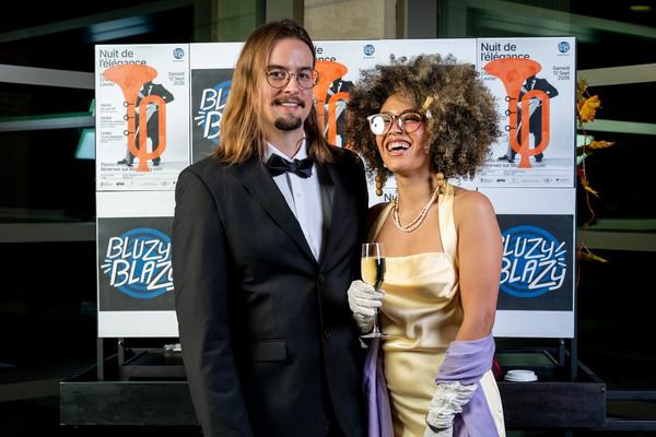 Invités heureux à la Nuit de l'élégance Bluzy Blazy, photo 105 de 155