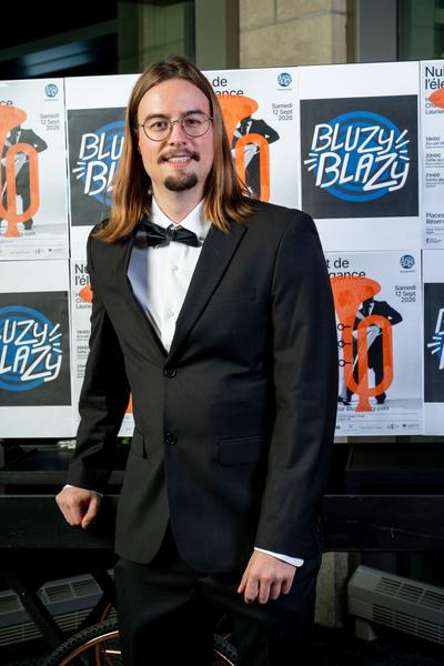 Invités heureux à la Nuit de l'élégance Bluzy Blazy, photo 145 de 155